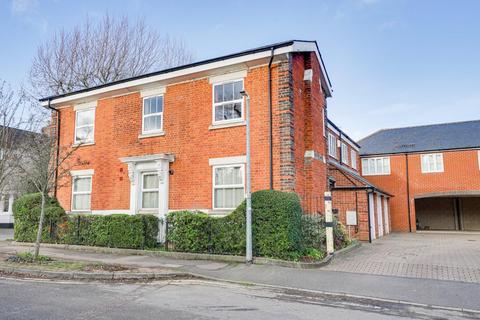 2 bedroom flat for sale, Victoria Road, Leighton Buzzard