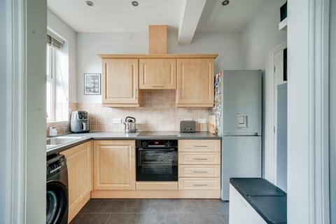 2 bedroom flat for sale, Victoria Road, Leighton Buzzard