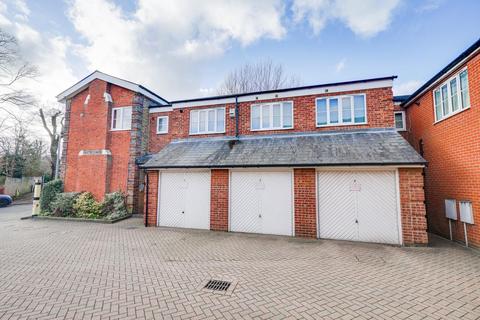 2 bedroom flat for sale, Victoria Road, Leighton Buzzard