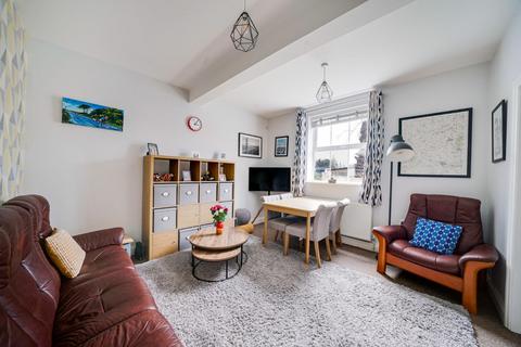 2 bedroom flat for sale, Victoria Road, Leighton Buzzard