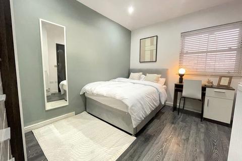 undefined, Room 1, Flat 9. 21 Priestgate, PE1 1JL