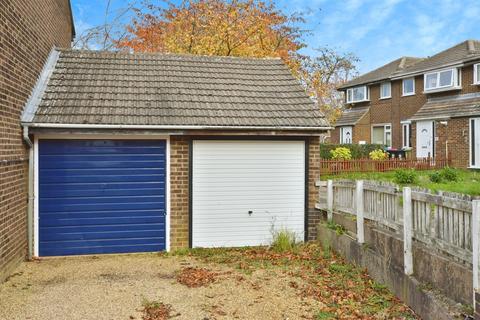 undefined, Favell Drive, Furzton, Milton Keynes