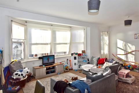 2 bedroom flat for sale, Elms Avenue, Eastbourne