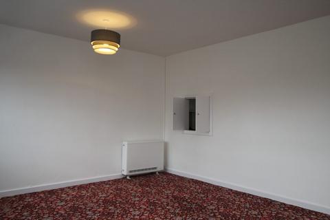 3 bedroom flat to rent, 1 Scott Court, Helensburgh, G84 8BS