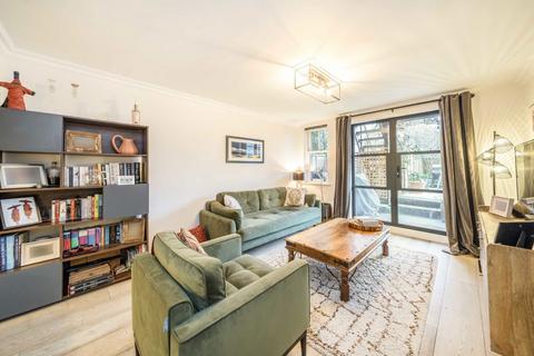 2 bedroom flat for sale, Ambleside Avenue, London SW16