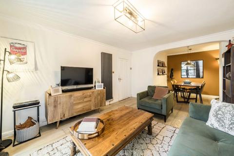 2 bedroom flat for sale, Ambleside Avenue, London SW16