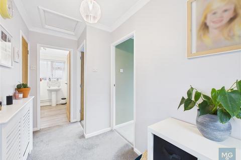 2 bedroom detached bungalow for sale, Rembrandt Way, Bury St. Edmunds IP33