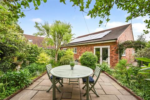 3 bedroom detached house to rent, Wedmore Close, Winchester, Hampshire, SO22