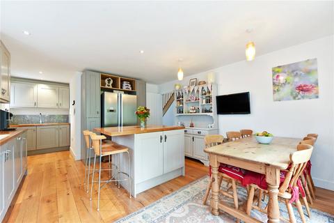 3 bedroom detached house to rent, Wedmore Close, Winchester, Hampshire, SO22