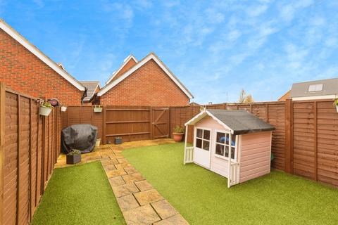 3 bedroom terraced house for sale, Avalon Street, Aylesbury