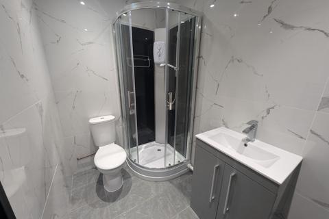 1 bedroom flat to rent, Commercial Street, Mountain Ash, CF45
