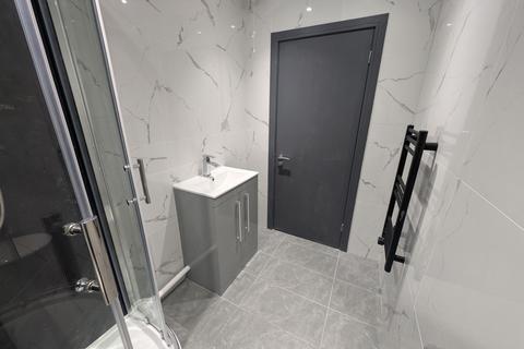 1 bedroom flat to rent, Commercial Street, Mountain Ash, CF45