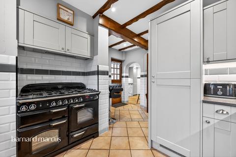 4 bedroom detached house for sale, Glebe Hyrst, South Croydon