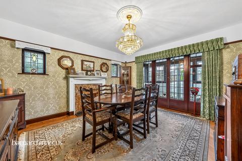 4 bedroom detached house for sale, Glebe Hyrst, South Croydon