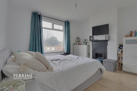 3 bedroom end of terrace house to rent, Greenford, UB6