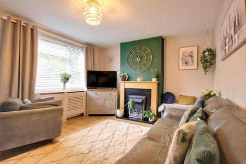 2 bedroom end of terrace house for sale, Priory Road, Hull