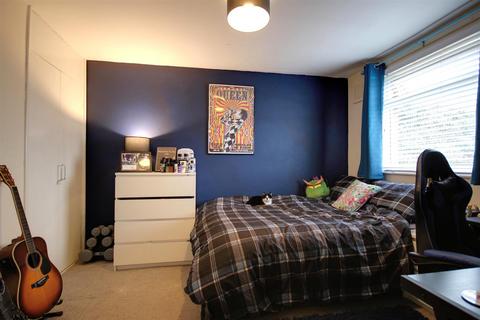 2 bedroom end of terrace house for sale, Priory Road, Hull