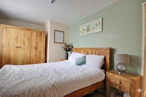 2 bedroom end of terrace house for sale, Priory Road, Hull