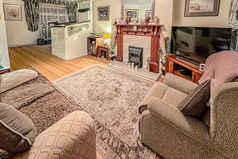 2 bedroom detached house for sale, Victoria Road, Scunthorpe