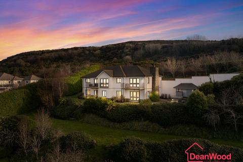 4 bedroom detached house for sale, 66 Groudle Road, Onchan