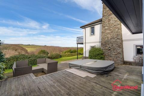4 bedroom detached house for sale, 66 Groudle Road, Onchan
