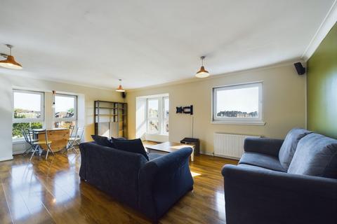 undefined, 122 Victoria Road