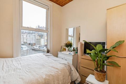 1 bedroom in a house share to rent, Cheltenham Crescent, Cheltenham Road, Bristol, BS6