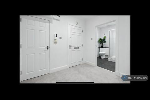 2 bedroom flat to rent, Murray Place, Stirling, FK8
