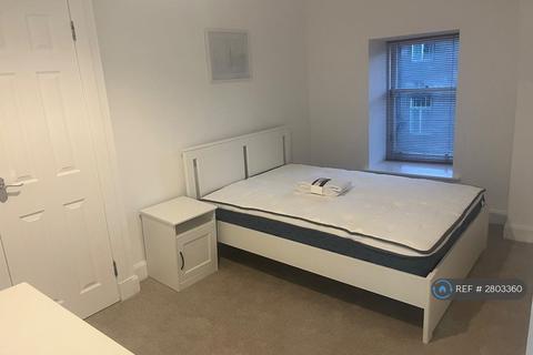 2 bedroom flat to rent, Murray Place, Stirling, FK8