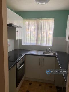1 bedroom end of terrace house to rent, St. Peters Close, Cheltenham, GL51