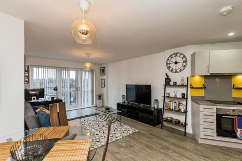 2 bedroom flat for sale, Ifield Road, Crawley