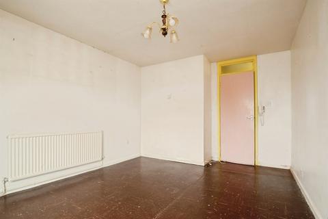 1 bedroom flat for sale, Skaithmuir Road, Tremorfa, Cardiff