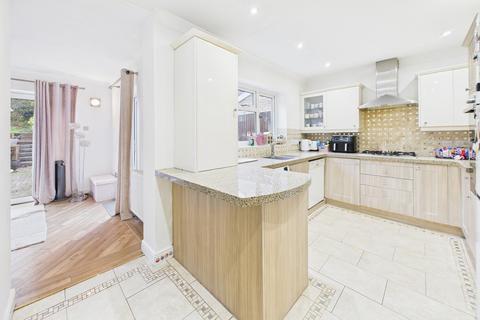 3 bedroom semi-detached house for sale, Lindlings, Hemel Hempstead, HP1