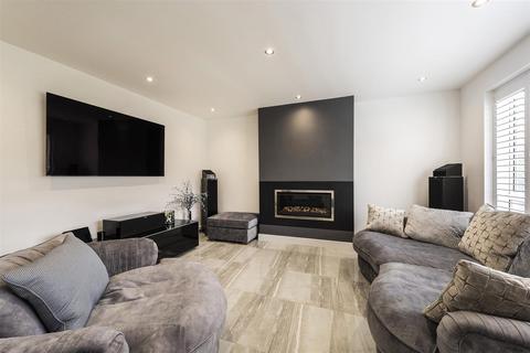 3 bedroom semi-detached house for sale, Purcell Avenue, Tonbridge
