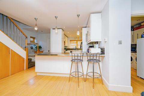 3 bedroom detached house for sale, Birch Way, London Colney, St. Albans