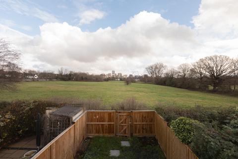2 bedroom terraced house for sale, Quaggy Walk, London SE3