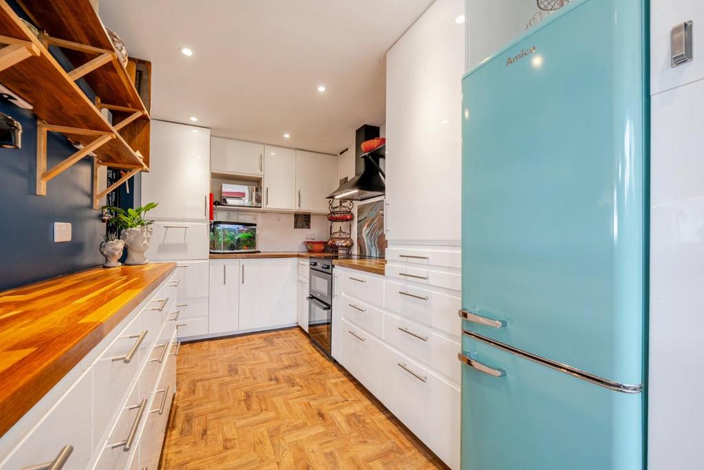 Kitchen corner.jpg