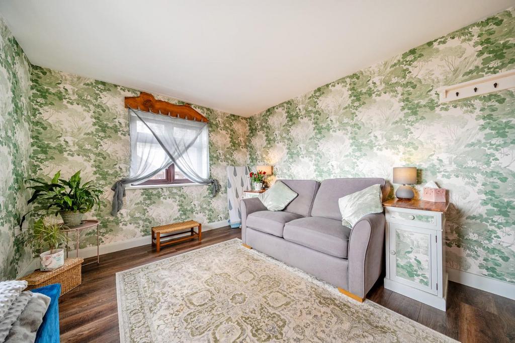 Bedroom 2.jpg