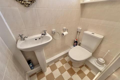 3 bedroom end of terrace house for sale, Whitby Way, Darlington