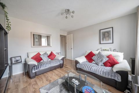1 bedroom flat for sale, Shaw Drive, Walton On Thames, Surrey, KT12
