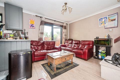 2 bedroom end of terrace house for sale, Charlotte Place, Grays