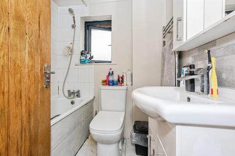 2 bedroom end of terrace house for sale, Charlotte Place, Grays