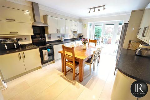 4 bedroom detached house for sale, East Butts Road, Rugeley WS15