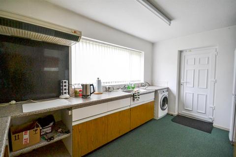 3 bedroom detached bungalow for sale, Kirklington Road, Southwell