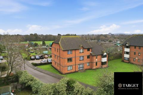 1 bedroom flat for sale, Ainsley Close, London N9