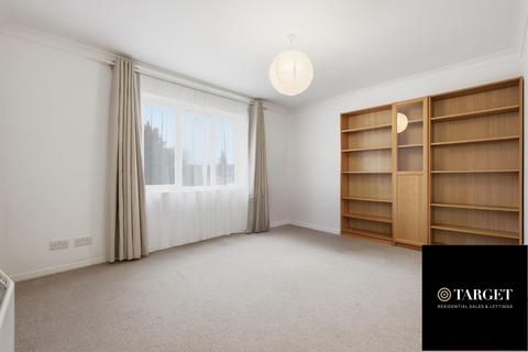 1 bedroom flat for sale, Ainsley Close, London N9