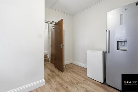 undefined, Arthur Road, London N9