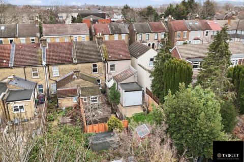 2 bedroom end of terrace house for sale, Allandale Road, Enfield EN3