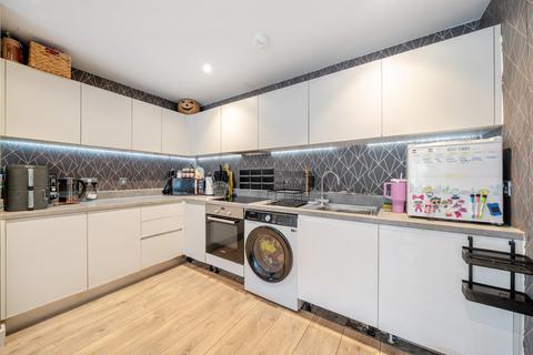2 bedroom apartment for sale, Mandrel House, 10 Old Barn Lane, Kenley, CR8