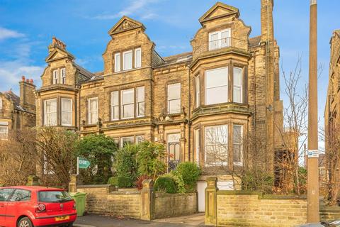 3 bedroom apartment for sale, Park Drive, Huddersfield